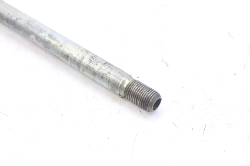 photo de EJE RUEDA DELANTERO YAMAHA XJ600 XJ DIVERSION 600 (1992 - 1997) - Primer plano técnico