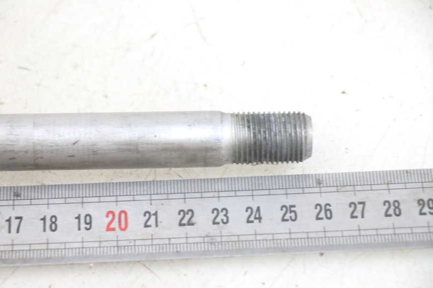 photo de EJE RUEDA DELANTERO YAMAHA XJN DIVERSION 600 (2000 - 2003) - Zoom estado de uso