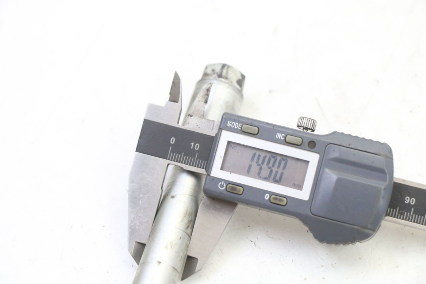 photo de EJE RUEDA DELANTERO HONDA XLV VARADERO 125 (2000 - 2006) - Vista general del producto