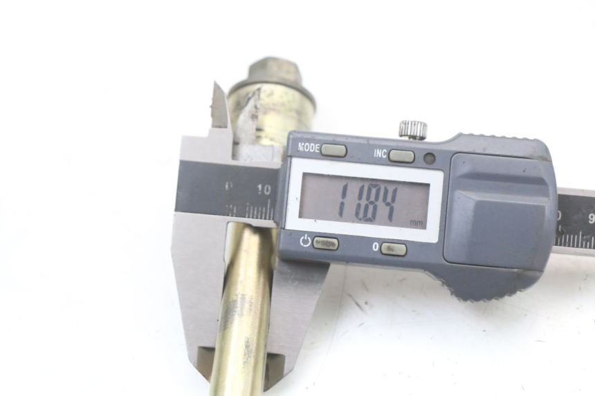 photo de EJE RUEDA DELANTERO SYM XS 125 (2007 - 2016) - Otra perspectiva