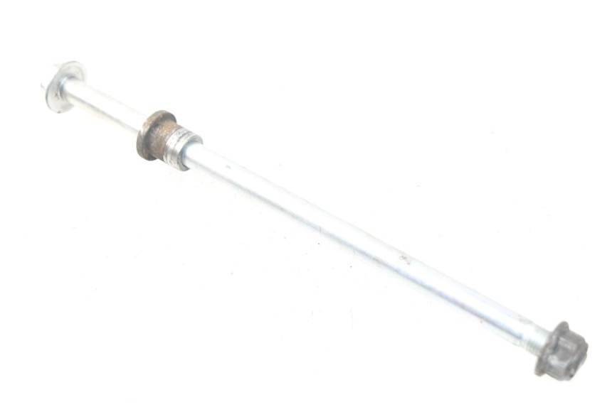 photo de EJE RUEDA DELANTERO YAMAHA YP MAJESTY 125 (2007 - 2010) - Primer plano técnico