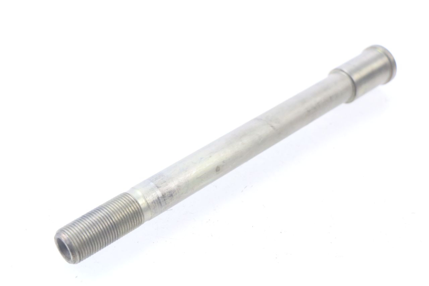 photo de EJE RUEDA DELANTERO KAWASAKI Z ABS 750 (2007 - 2013) - Primer plano técnico