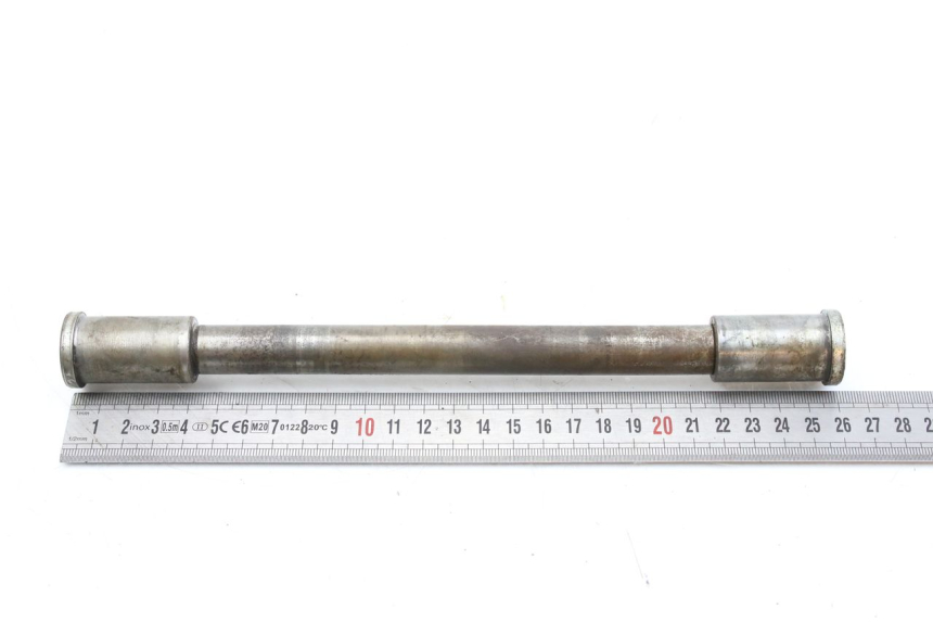 photo de EJE DE LA RUEDA DELANTERA KAWASAKI ZEPHYR 1100 ( - 1995) - Detalles de los puntos de fijación