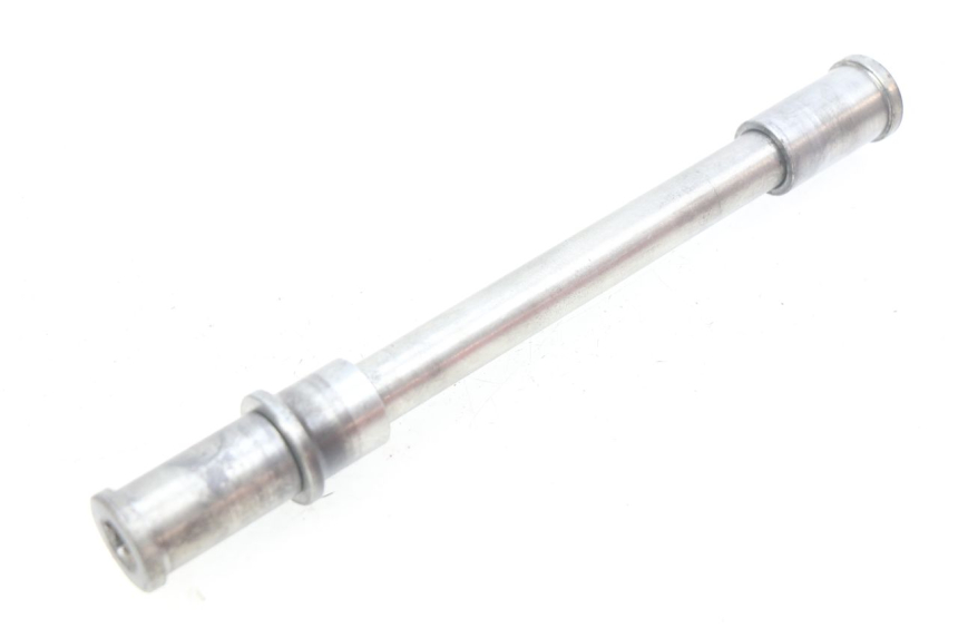 photo de EJE DE LA RUEDA DELANTERA KAWASAKI ZR7 ZR-7 S 750 (1999 - 2004) - Primer plano técnico