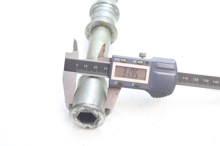 photo de EJE RUEDA DELANTERO KAWASAKI ZX-6R ZX6R 600 (2000 - 2002) - Marcados y referencias originales