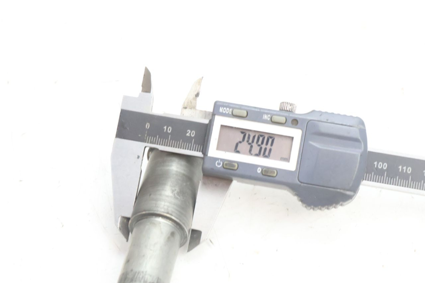 photo de EJE RUEDA DELANTERO KAWASAKI ZZR 600 (1995 - 2004) - Vista general del producto