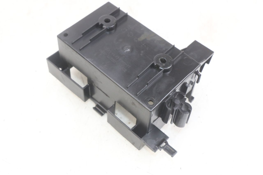 photo de BANDEJA DE BATERíA KYMCO AGILITY 16+ 4T 50 (2018 - 2023) - Zoom estado de uso