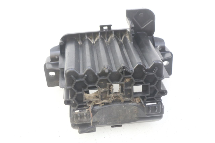 photo de BANDEJA DE BATERíA PEUGEOT CITYSTAR 125 (2011 - 2017) - Zoom estado de uso