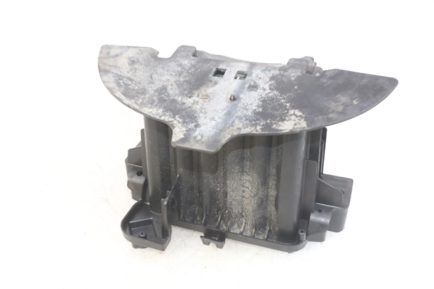 photo de BANDEJA DE BATERíA PEUGEOT CITYSTAR 125 (2011 - 2017) - Detalle de la pieza