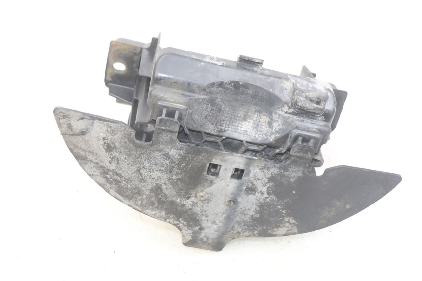 photo de BANDEJA DE BATERíA PEUGEOT CITYSTAR 125 (2011 - 2017) - Zoom estado de uso