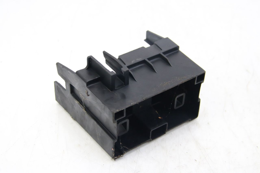 photo de BANDEJA DE BATERíA PEUGEOT CITYSTAR 50 (2013 - 2017) - Características distintivas