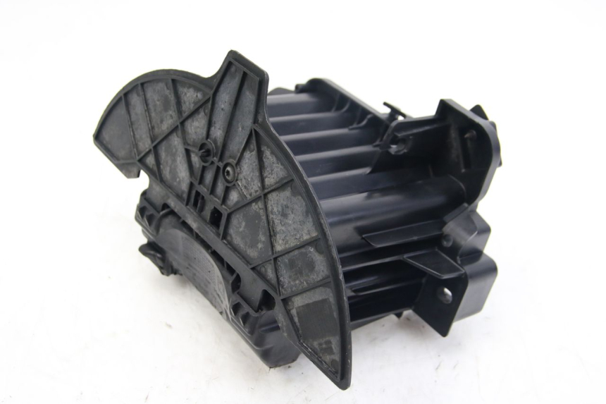 photo de BANDEJA DE BATERíA PEUGEOT CITYSTAR 50 (2013 - 2017) - Zoom sobre los componentes