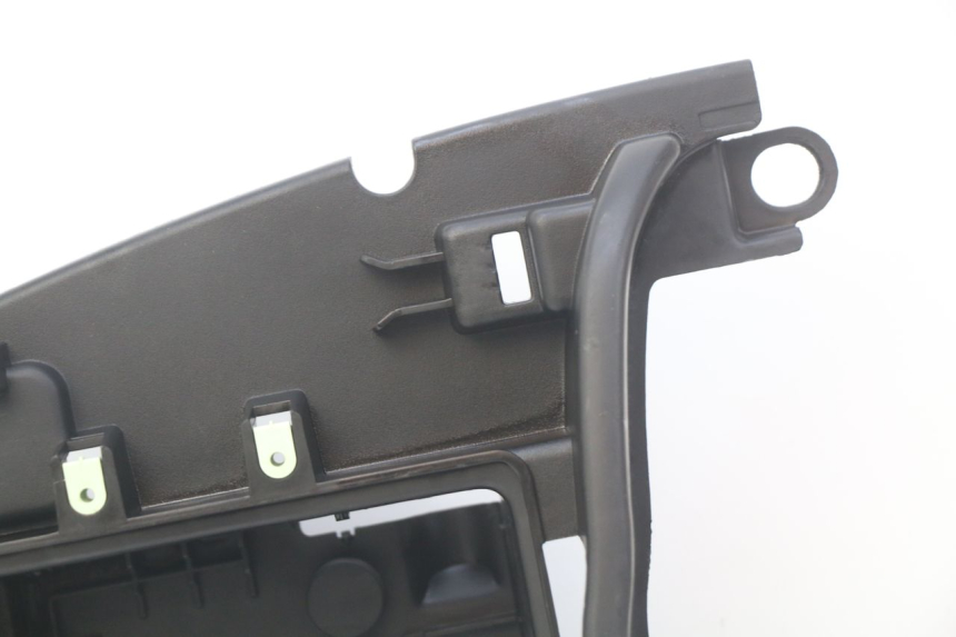 photo de BANDEJA DE BATERíA PEUGEOT DJANGO 2T 50 (2014 - 2019) - Detalles de los puntos de fijación