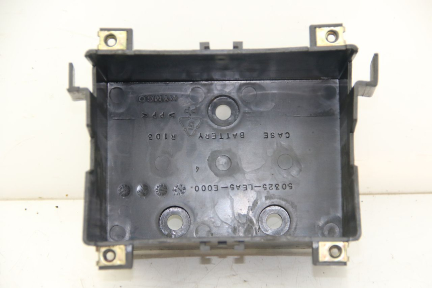 photo de BANDEJA DE BATERíA KYMCO DOWNTOWN ABS 125 (2015 - 2017) - Vista general del producto