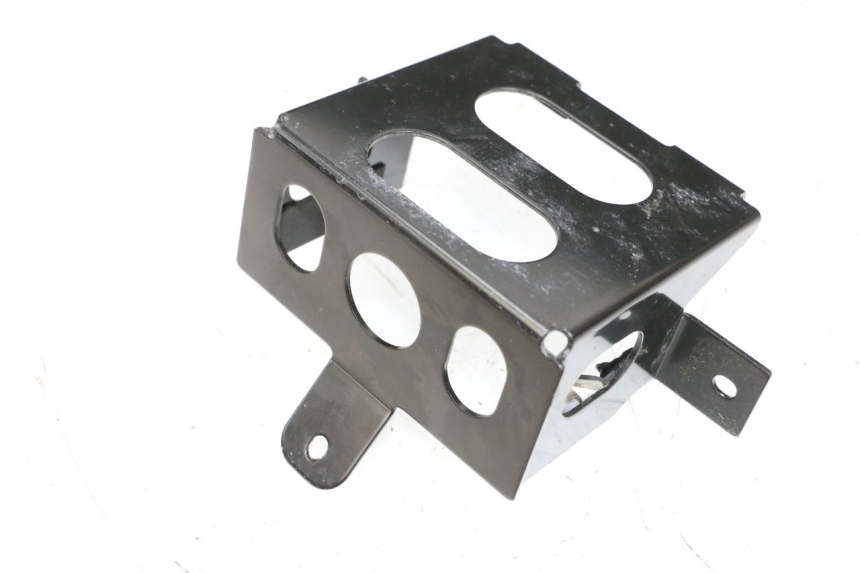 photo de CAJA BATERIA SEGWAY NINEBOT E125S 1 (2022 - 2026) - Detalles de los puntos de fijación