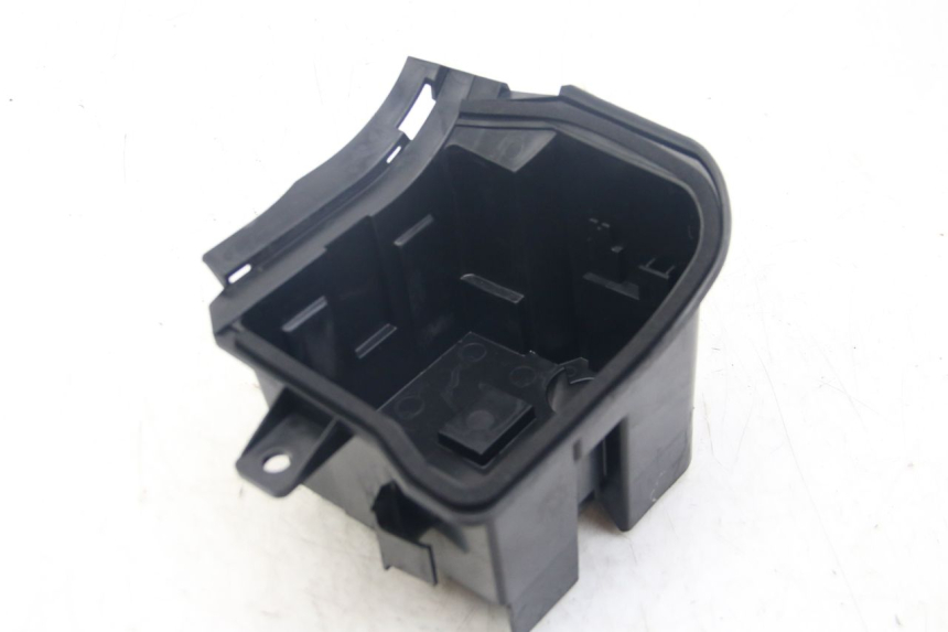 photo de BANDEJA DE BATERíA YAMAHA D'ELIGHT DELIGHT 125 (2017 - 2020) - Zoom estado de uso