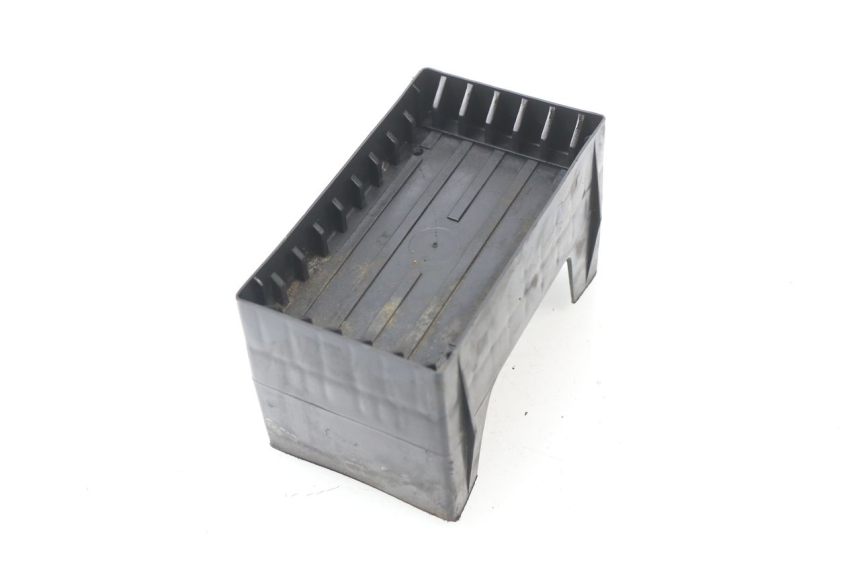 photo de CAJA BATERIA PEUGEOT ELYSEO 50 (1998 - 2001) - Detalle de la pieza