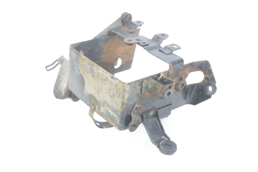 photo de BANDEJA DE BATERíA SUZUKI GSX-F GSX  F 1100 (1988 - 1994) - Detalle de la pieza
