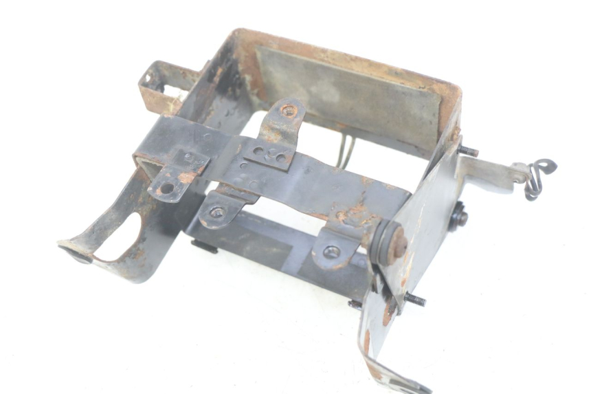 photo de BANDEJA DE BATERíA SUZUKI GSX-F GSX  F 1100 (1988 - 1994) - Zoom estado de uso