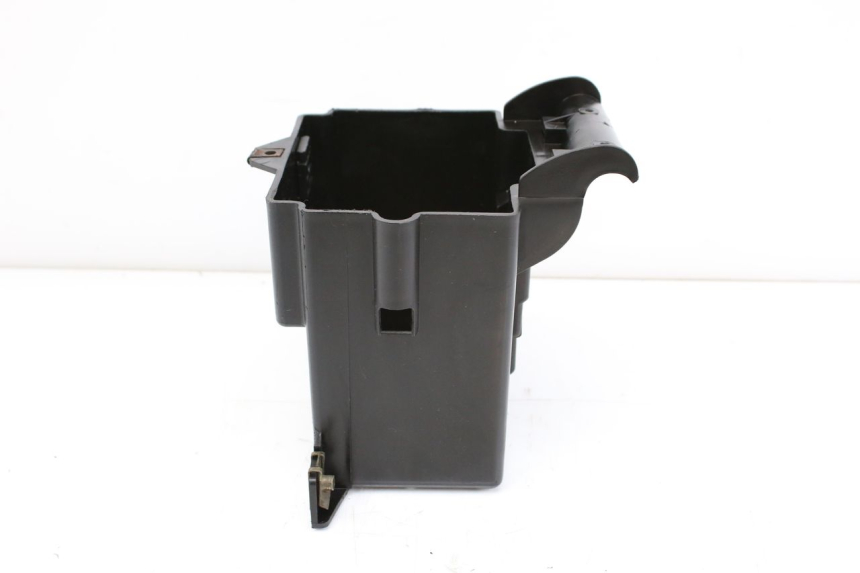 photo de BANDEJA DE BATERÍA PIAGGIO HEXAGON 2T 125 (1994 - 1998) - Primer plano técnico