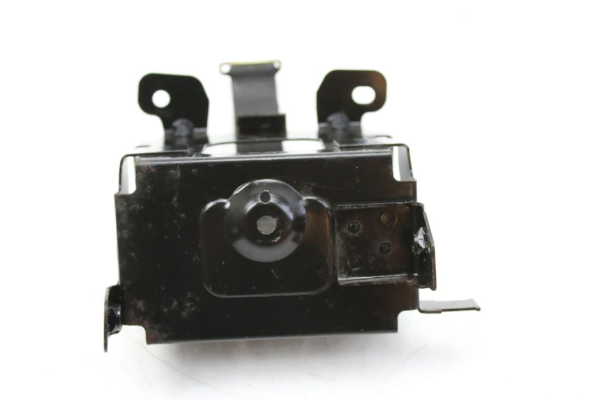 photo de BANDEJA DE BATERÍA SYM HUSKY 125 (1999 - 2005) - Otra perspectiva