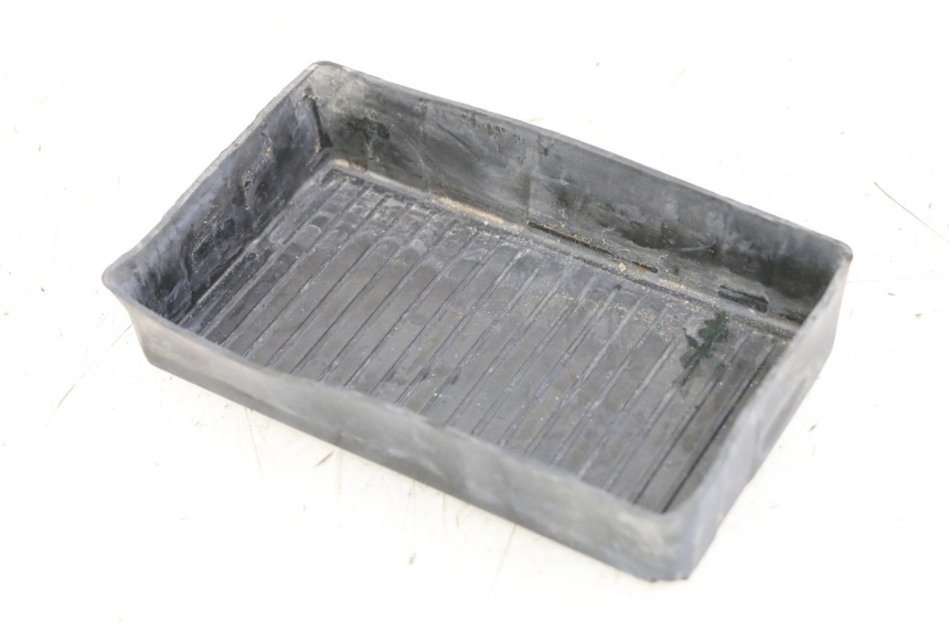 photo de CAJA BATERIA HUSQVARNA SVARTPILEN 401 (2018 - 2023) - Zoom estado de uso