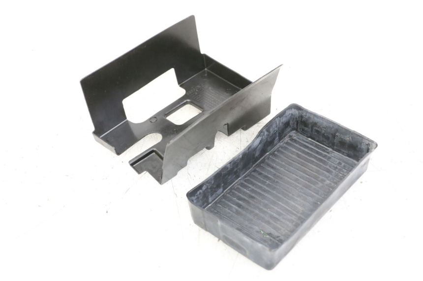 photo de CAJA BATERIA HUSQVARNA SVARTPILEN 401 (2018 - 2023) - Otra perspectiva