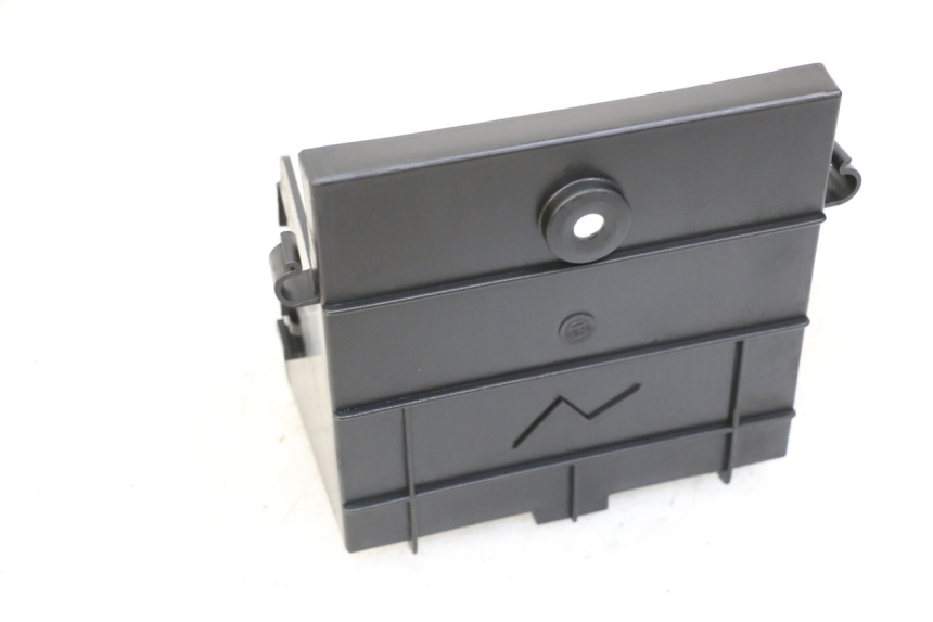 photo de CAJA BATERIA KYMCO XCITING 500 (2007 - 2010) - Zoom estado de uso