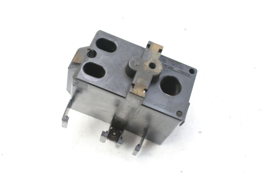 photo de BANDEJA DE BATERÍA PEUGEOT LUDIX 50 (2008 - 2017) - Zoom estado de uso