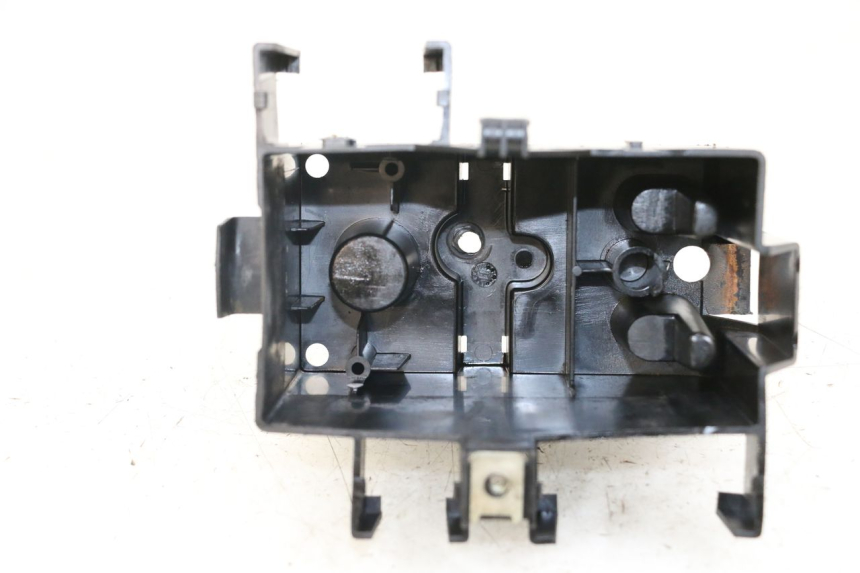 photo de BANDEJA DE BATERÍA PEUGEOT LUDIX 50 (2008 - 2017) - Zoom estado de uso