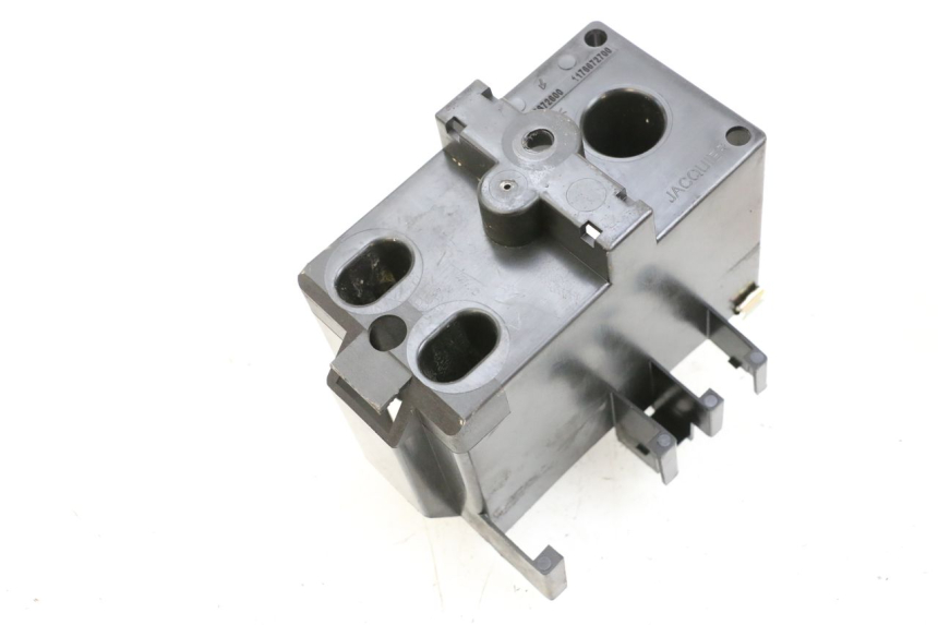 photo de BANDEJA DE BATERíA PEUGEOT LUDIX 50 (2005 - 2007) - Zoom estado de uso