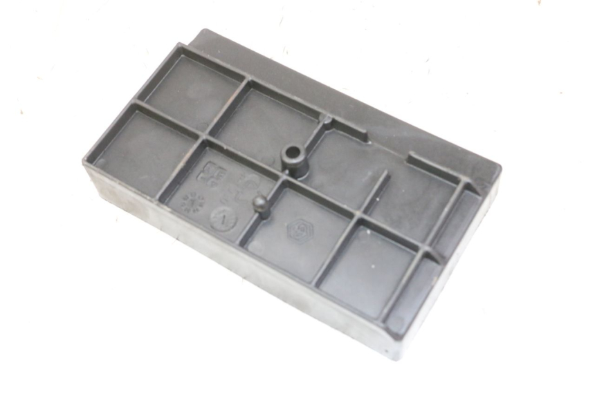 photo de CAJA BATERIA PIAGGIO VESPA LX 150 (2005 - 2013) - Detalle de la pieza