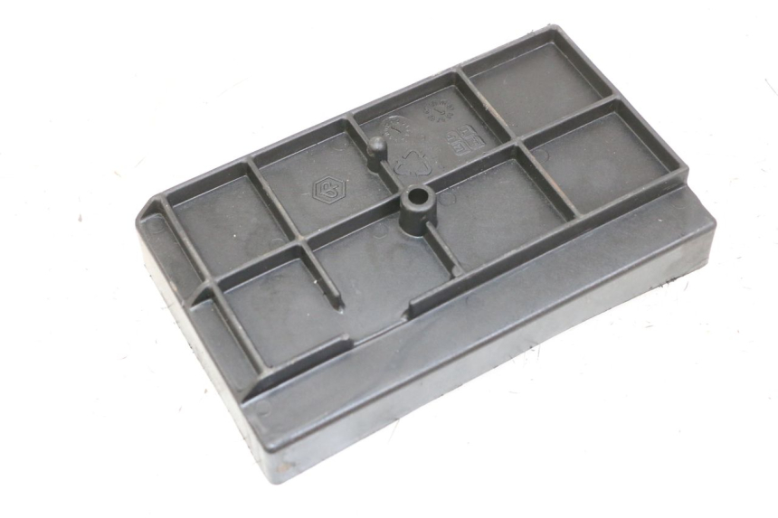 photo de CAJA BATERIA PIAGGIO VESPA LX 150 (2005 - 2013) - Zoom estado de uso