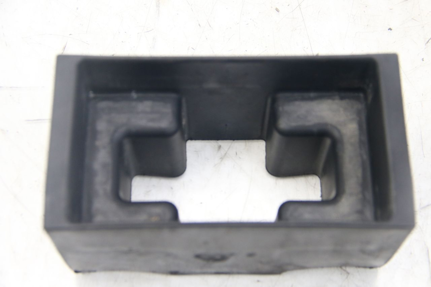 photo de BANDEJA DE BATERÍA GILERA RUNNER SP 50 (2009 - 2017) - Otra perspectiva