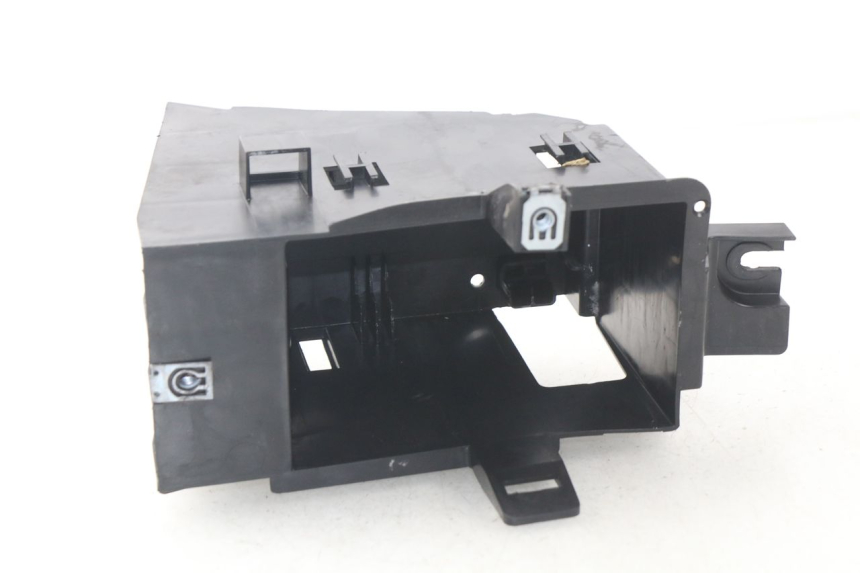 photo de BANDEJA DE BATERíA PEUGEOT SATELIS 125 (2006 - 2009) - Otra perspectiva