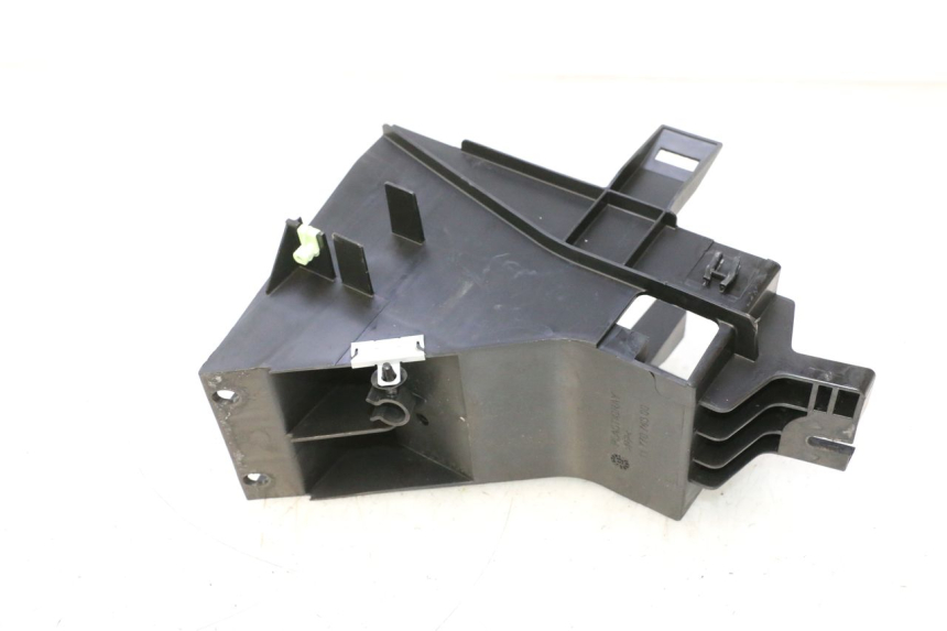 photo de CAJA BATERIA PEUGEOT SATELIS 125 (2013 - 2018) - Detalle de la pieza