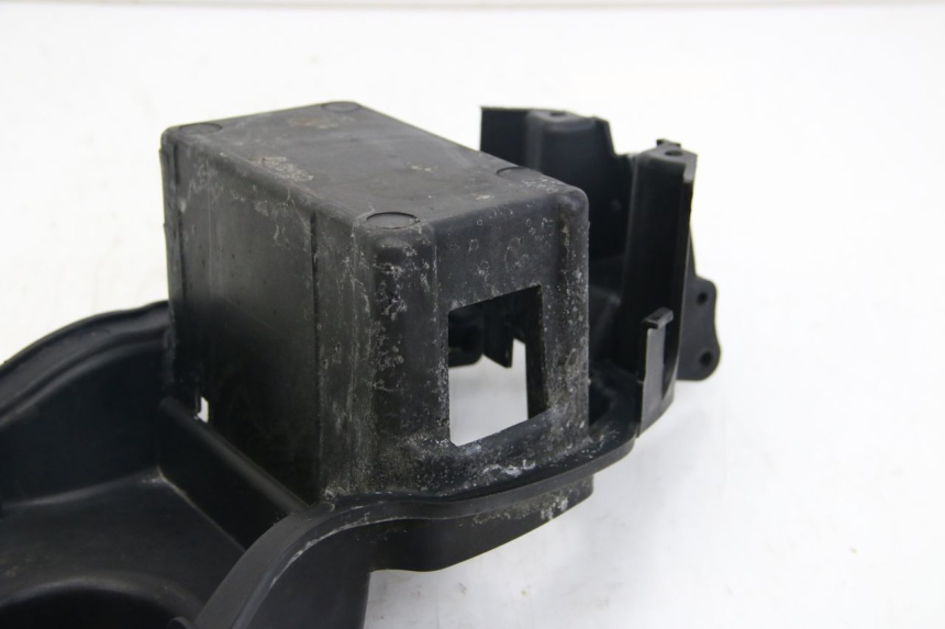 photo de BANDEJA DE BATERíA APRILIA SCARABEO 4T 50 (2009 - 2017) - Inspección visual detallada