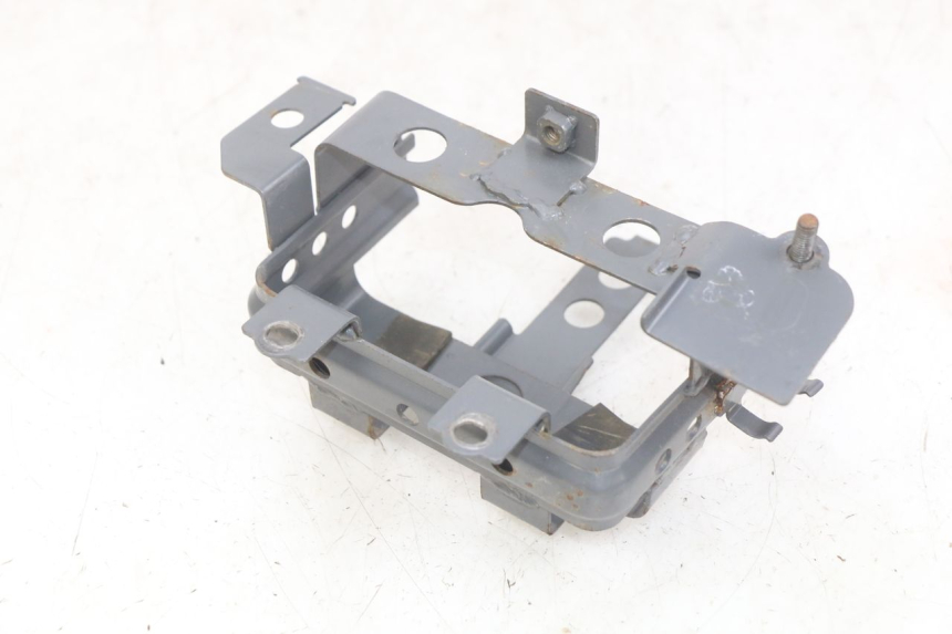 photo de BANDEJA DE BATERÍA HONDA SCV LEAD 100 (2003 - 2007) - Detalle de la pieza