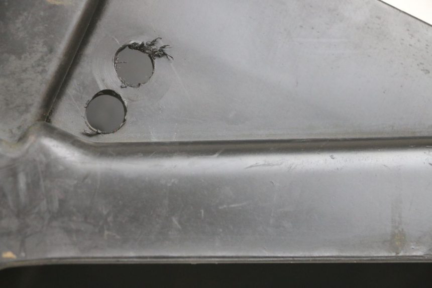 photo de BANDEJA DE BATERÍA DERBI SENDA SM X-TREME 50 (2006 - 2010) - Primer plano técnico