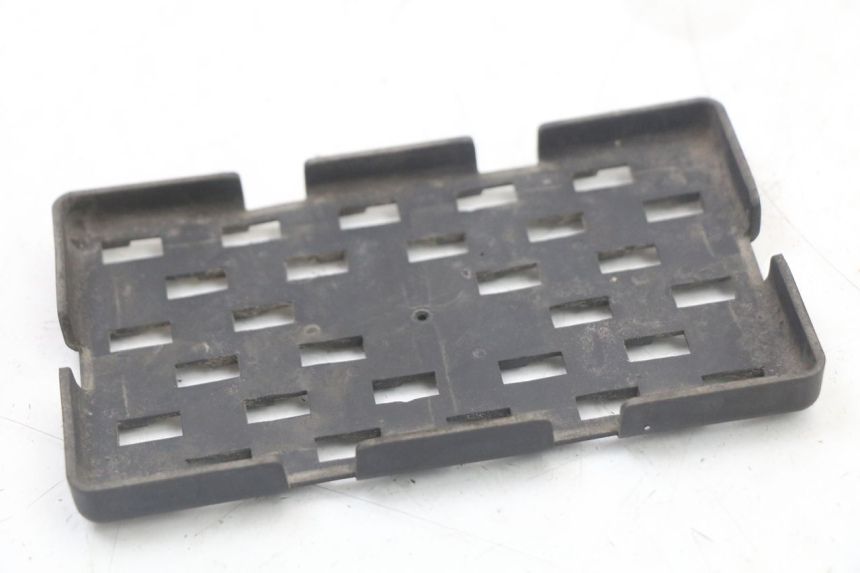 photo de CAJA BATERIA SUZUKI GSR 750 (2011 - 2017) - Zoom estado de uso