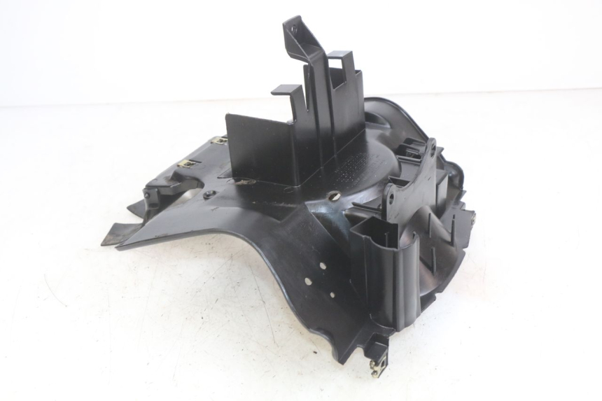 photo de BANDEJA DE BATERíA PEUGEOT SV 125 (1991 - 1994) - Primer plano técnico