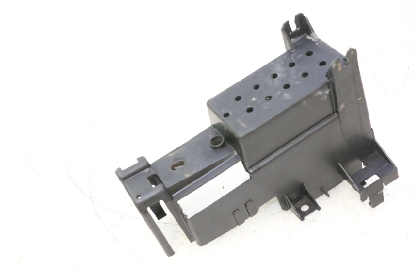 photo de CAJA BATERIA PEUGEOT TREKKER 50 (1995 - 2004) - Detalle de la pieza