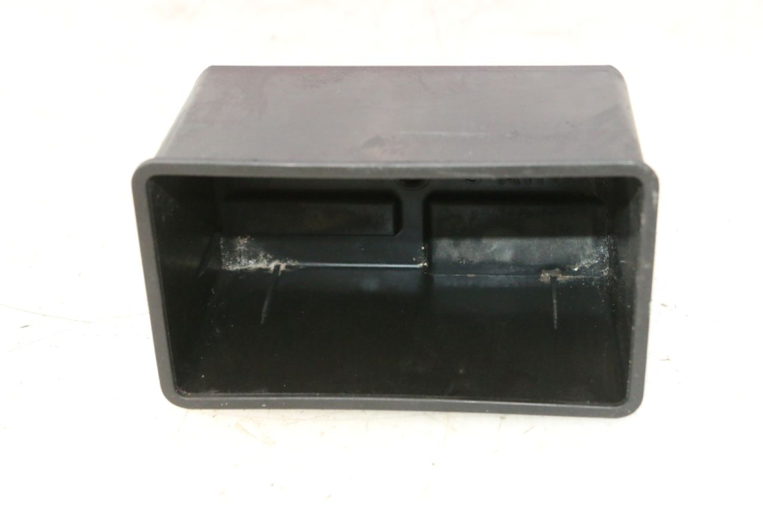 photo de CAJA DE BATERÍA PIAGGIO VESPA S 2T 50 (2007 - 2014) - Detalle de la pieza