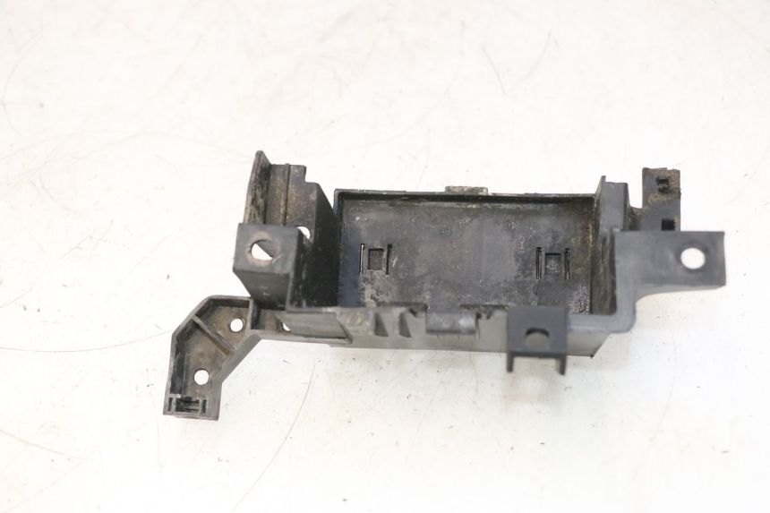 photo de BANDEJA DE BATERíA PEUGEOT VIVACITY NEW 2T 50 (2008 - 2017) - Primer plano técnico