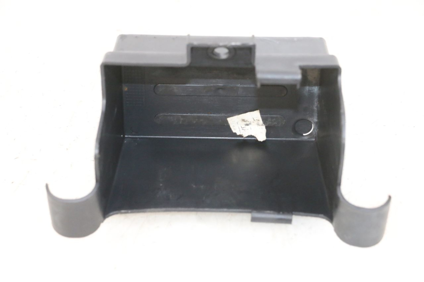 photo de BANDEJA DE BATERíA DAELIM VJ ROADWIN FI 125 (2008 - 2017) - Otra perspectiva