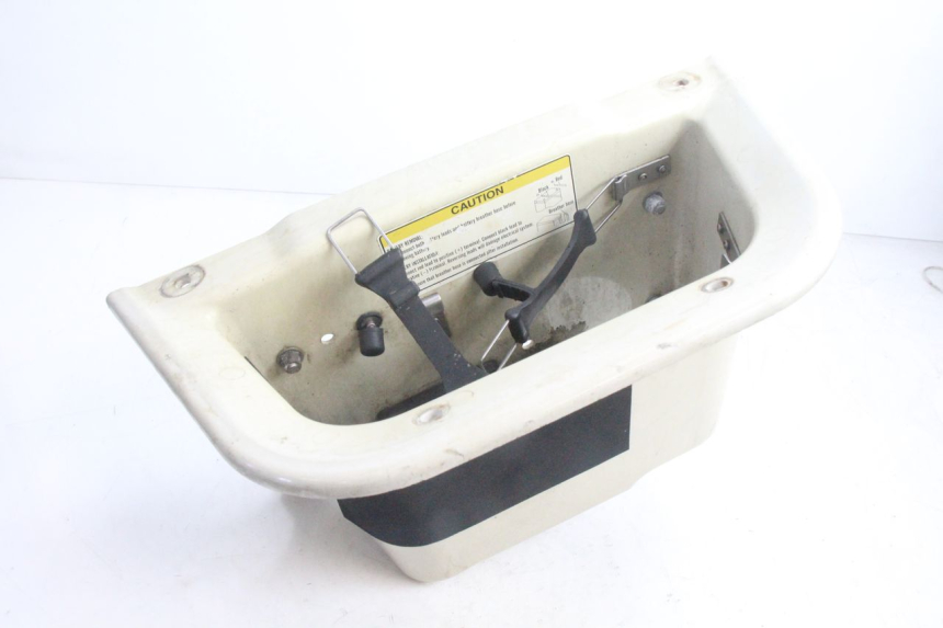photo de CAJA BATERIA YAMAHA WAVE RUNNER GP R 1200 (2000 - 2003) - Detalle de la pieza