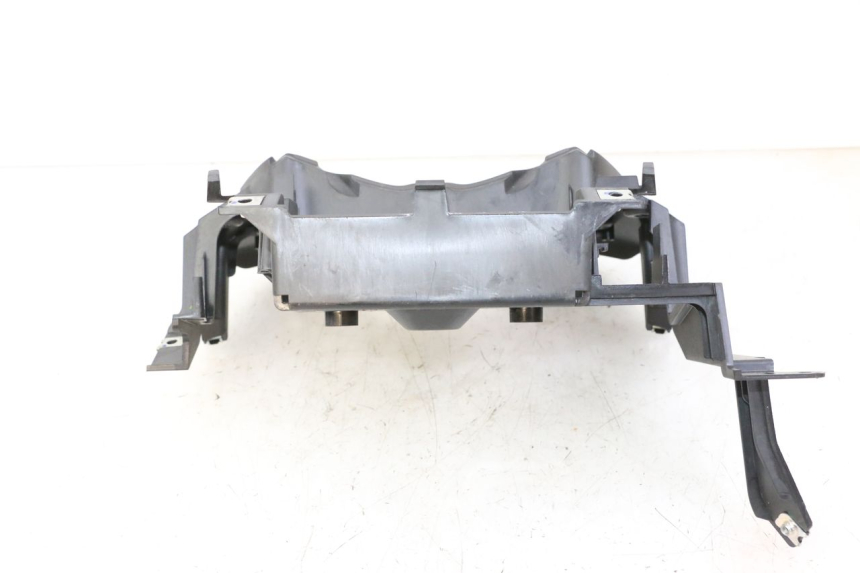 photo de CAJA BATERIA YAMAHA XMAX X-MAX 125 (2021 - 2025) - Primer plano técnico