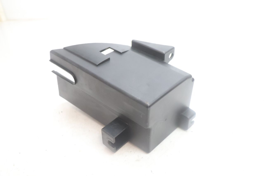 photo de CAJA DE BATERÍA YAMAHA XMAX X-MAX 125 (2006 - 2009) - Primer plano técnico