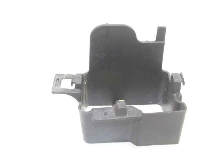 photo de CAJA BATERIA YAMAHA TRACER 7 700 (2020 - 2024) - Detalle de la pieza