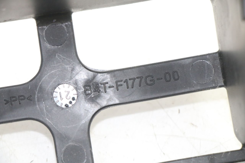 photo de CAJA BATERIA YAMAHA TRACER 7 700 (2020 - 2024) - Primer plano técnico